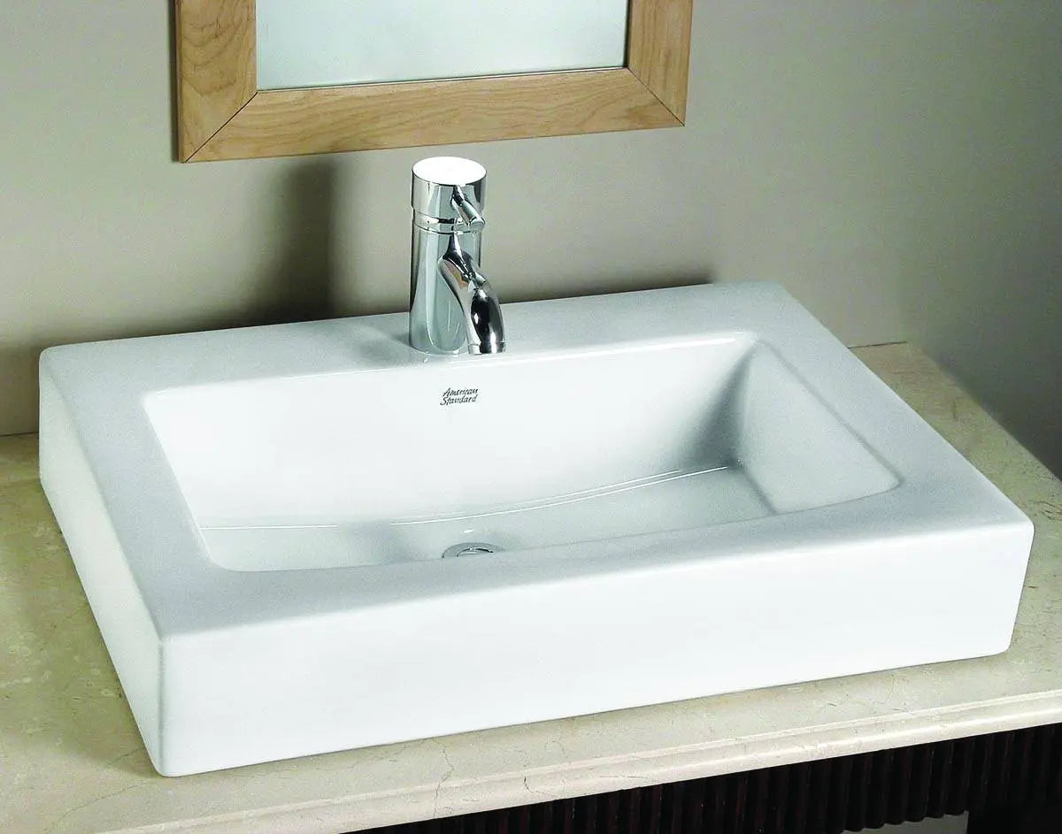Boxe Above Counter Sink L/Holes // WHITE // 134992_Image_0504000.020_UNIVERSAL_NO_FAMILY_Above_Counter_0_CDNwebp.webp