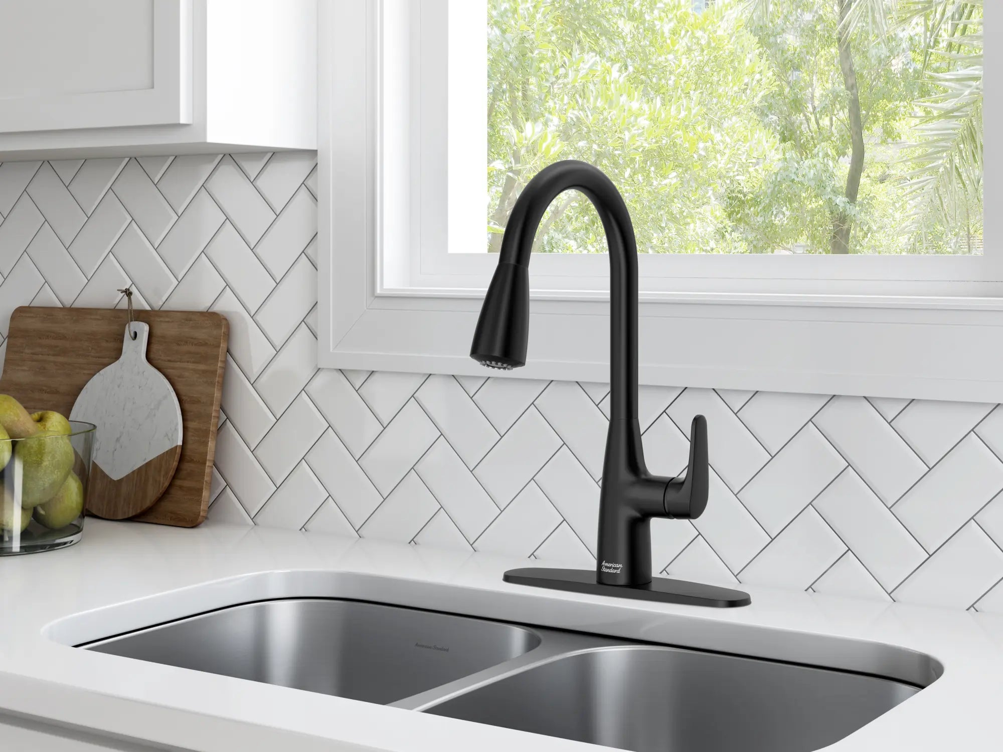 Colony® PRO Single-Handle Pull-Down Dual Spray Kitchen Faucet 1.5 gpm/5.7 L/min // MATTE BLACK // 153332_B-7077300.243_2_0_CDNwebp.webp