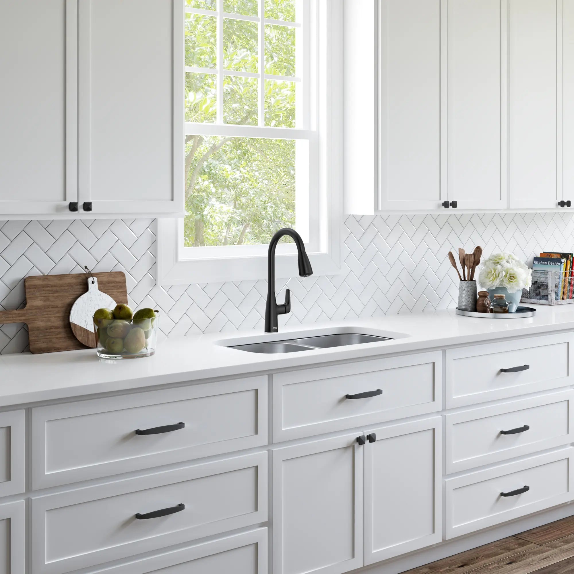 Colony® PRO Single-Handle Pull-Down Dual Spray Kitchen Faucet 1.5 gpm/5.7 L/min // MATTE BLACK // 153334_B-7077300.243_1_0_CDNwebp.webp