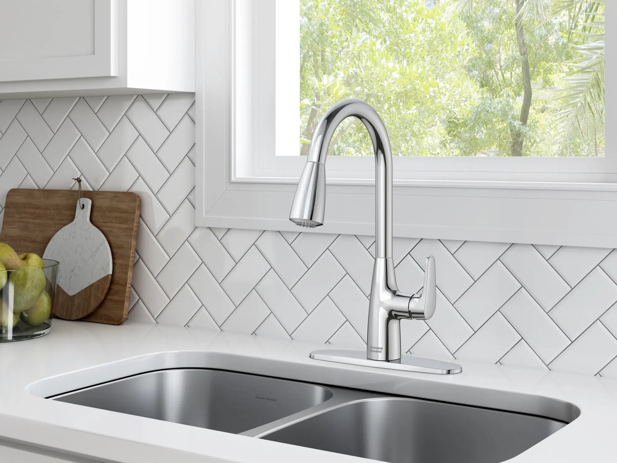 Colony® PRO Single-Handle Pull-Down Dual Spray Kitchen Faucet 1.5 gpm/5.7 L/min // POLISHED CHROME // 153337_B-7077300.002_2_0_CDNwebp_9e15b627-2758-4088-9d2a-00d57d6d38d9.webp