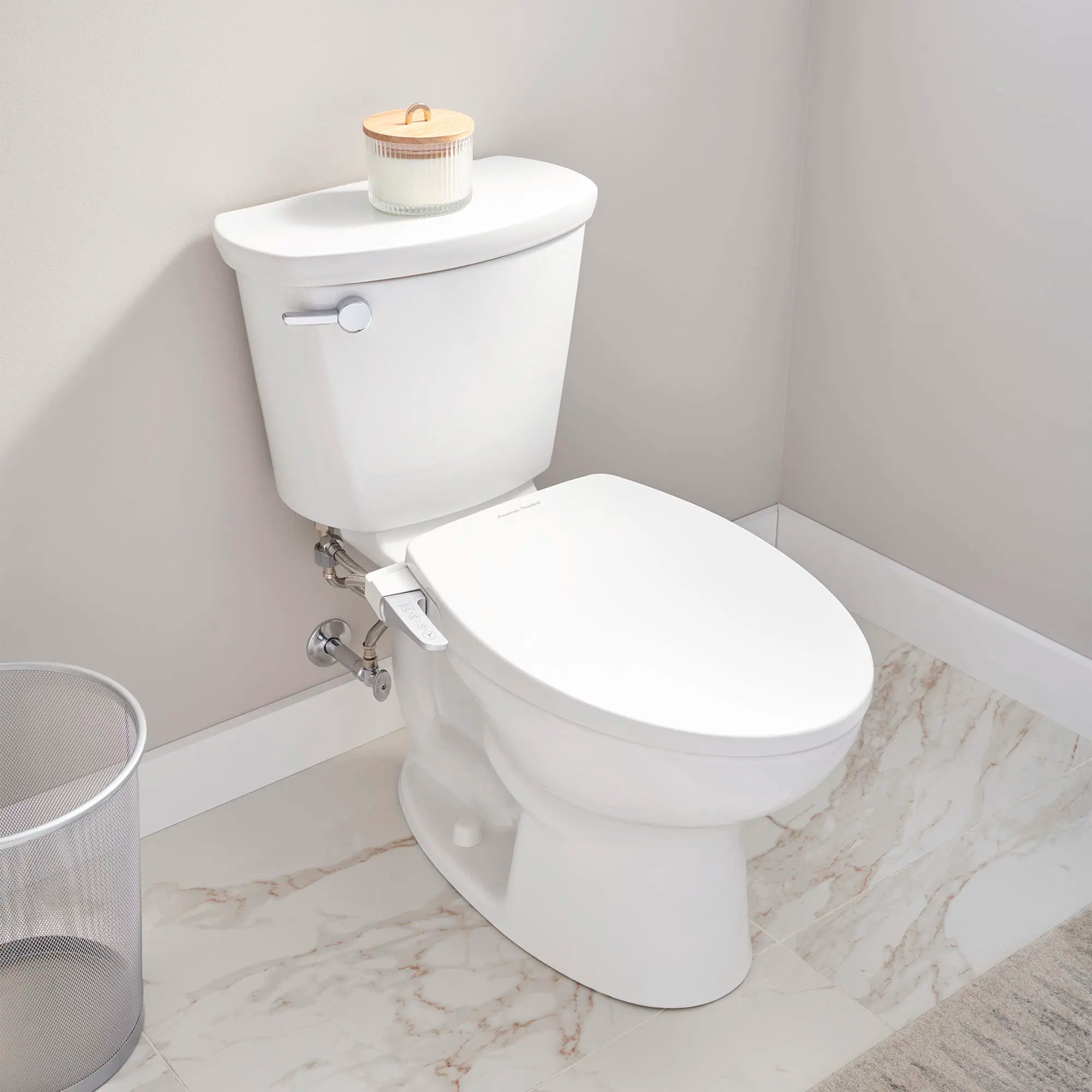 AquaWash® Slim Non-Electric SpaLet® Bidet Seat With Manual Operation // WHITE // 155716_B-215AA104.020_8033A65G.020_TopView_0_CDNwebp_ba93f41c-6309-439a-b087-3cd85ec5bec5.webp