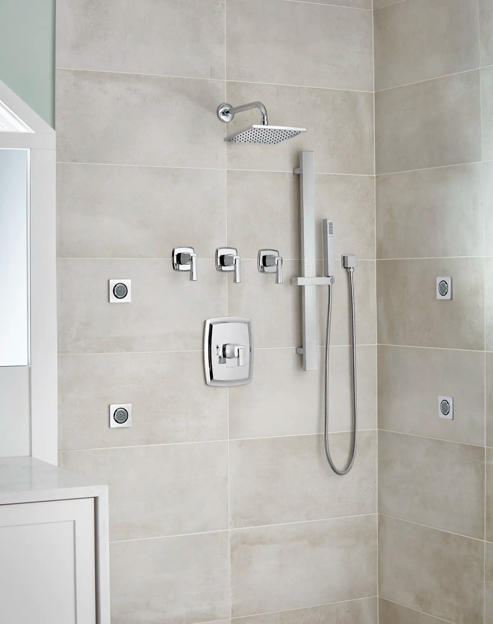Townsend® Single-Handle Thermostatic Shower Valve Trim Kit // POLISHED CHROME // 169749_B-T353730002_01_0_CDNwebp.webp