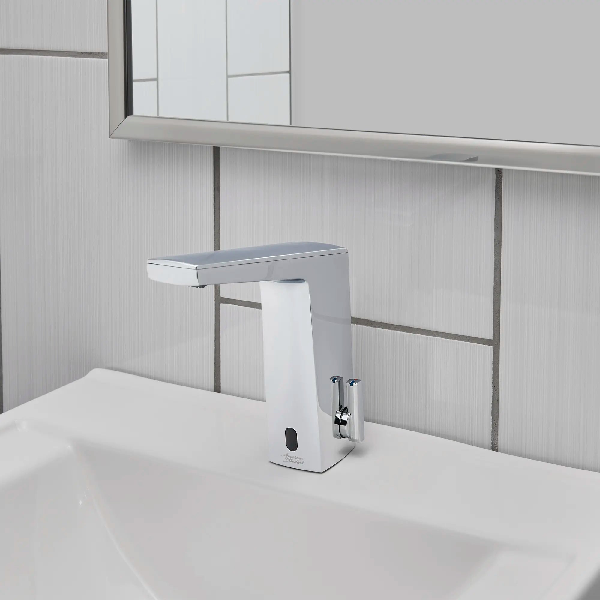 Paradigm® Selectronic® Touchless Faucet, Battery-Powered With SmarTherm Safety Shut-Off + ADM, 1.5 gpm/5.7 Lpm // POLISHED CHROME // 285579_B-7025315002_1_0_CDNwebp.webp