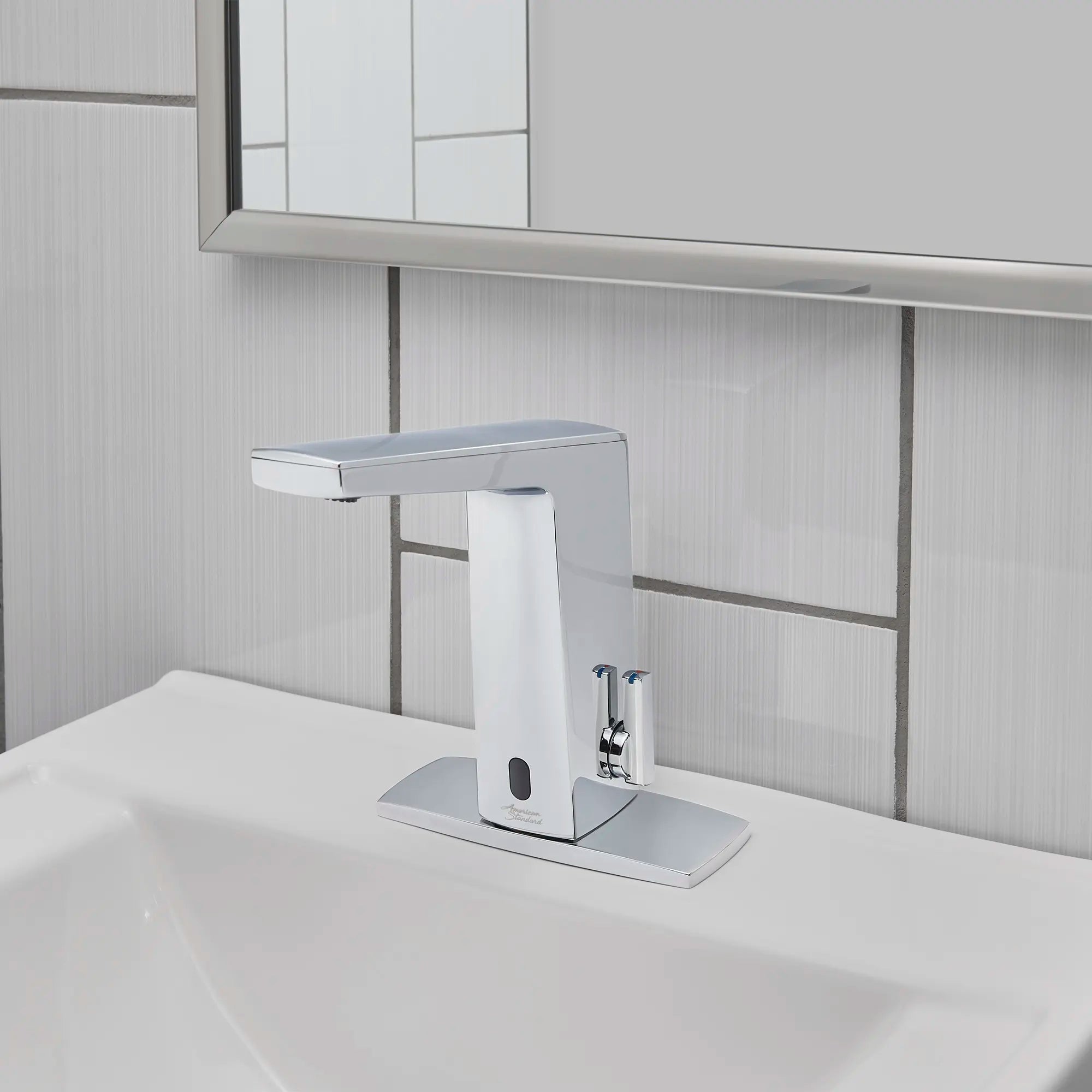 Paradigm® Selectronic® Touchless Faucet, Battery-Powered With SmarTherm Safety Shut-Off + ADM, 1.5 gpm/5.7 Lpm // POLISHED CHROME // 285580_B-7025315002_0_CDNwebp.webp