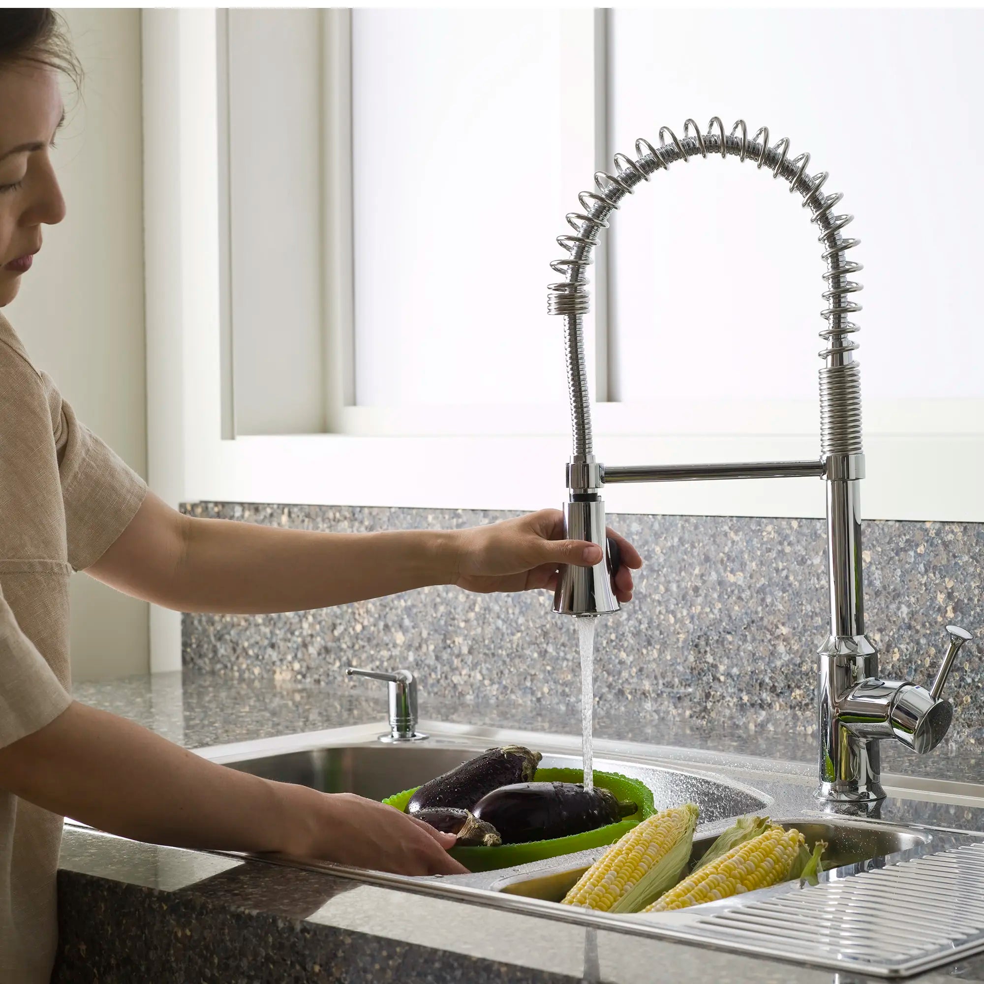 Pekoe® Single-Handle Semi-Pro Dual-Spray Kitchen Faucet 2.2 gpm/8.3 L/min // POLISHED CHROME // 32964_l_4332350002_5_0_CDNwebp.webp