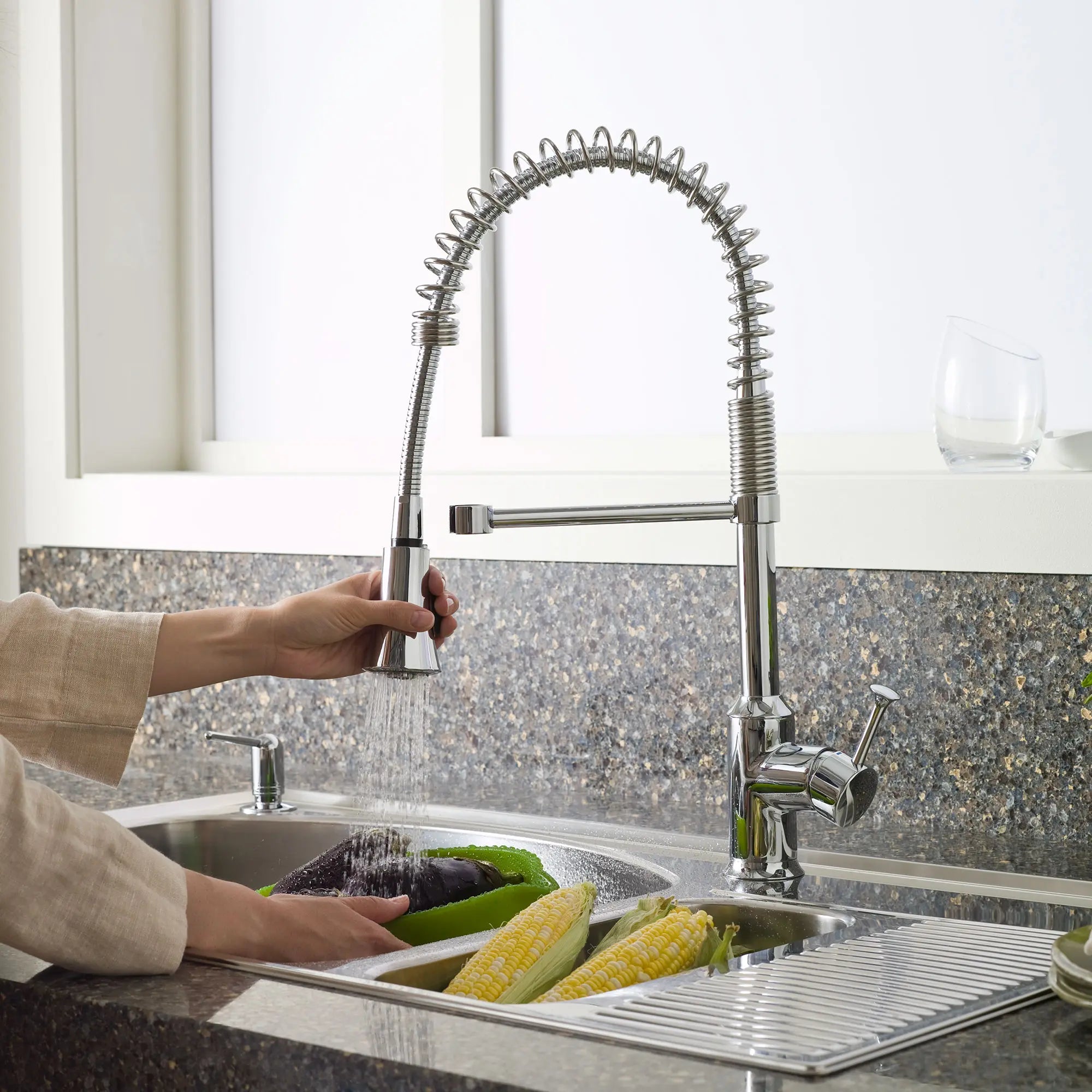 Pekoe® Single-Handle Semi-Pro Dual-Spray Kitchen Faucet 2.2 gpm/8.3 L/min // POLISHED CHROME // 32968_L_4332350002_0_CDNwebp.webp
