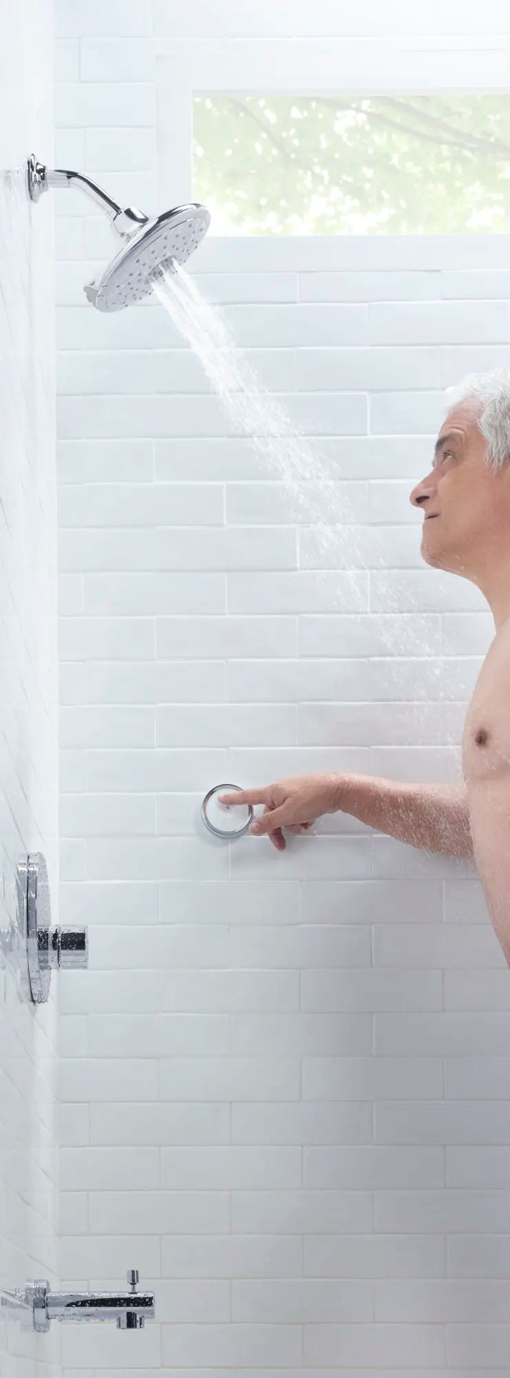 Spectra® eTouch 7-Inch 2.5 gpm/9.5 L/min Fixed Showerhead // POLISHED CHROME // 33151_L-9035474002_5_0_CDNwebp.webp