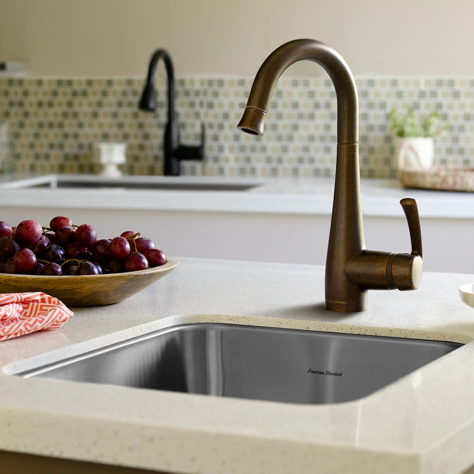 Quince® Single-Handle Pull-Down Dual-Spray Bar Faucet 2.2 gpm/8.3 L/min // OIL RUBBED BRONZE // 56391_4433410224_01_0_CDNwebp.webp