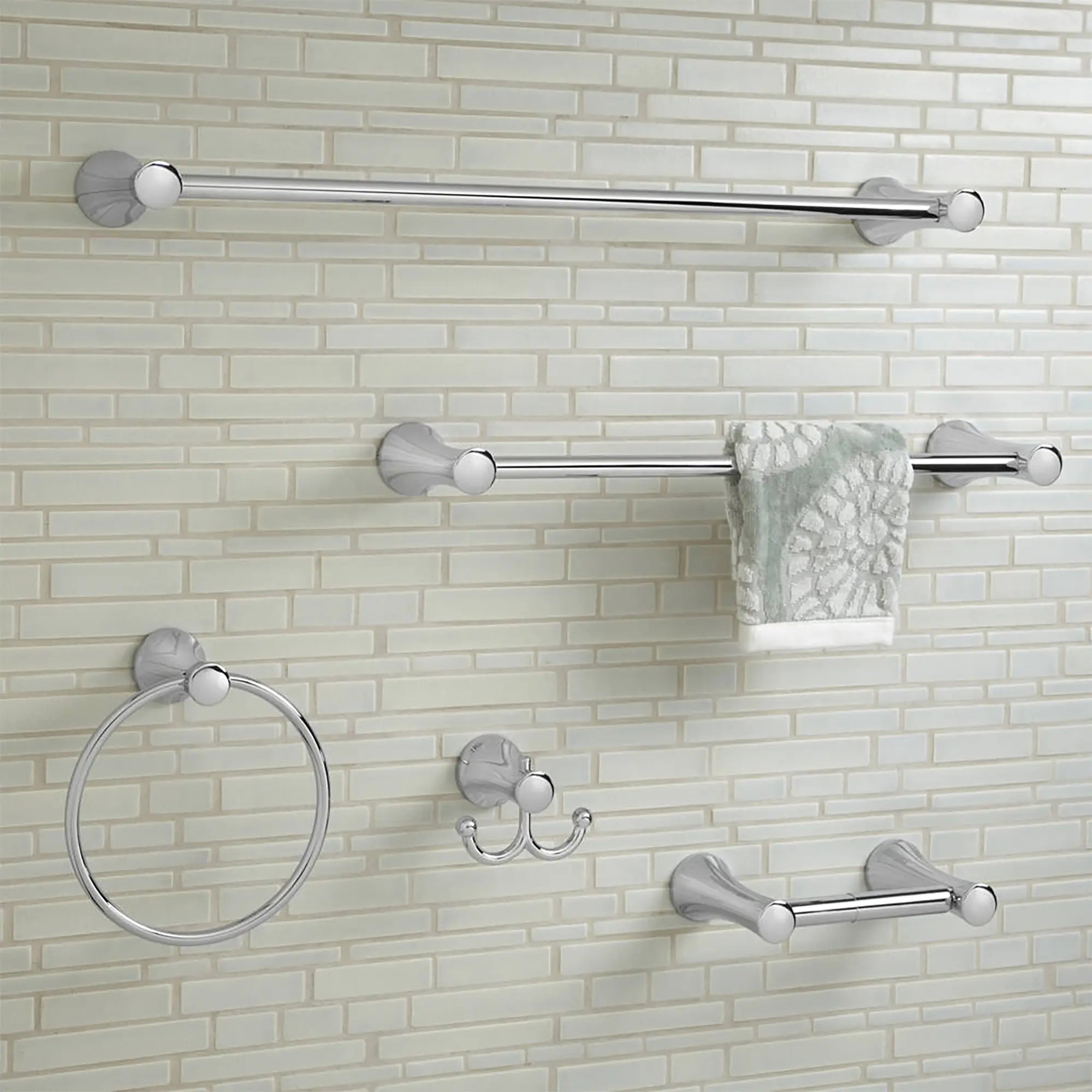 C Series 24-Inch Towel Bar // 24 IN / POLISHED CHROME // 63168_8337024002_3_0_CDNwebp.webp