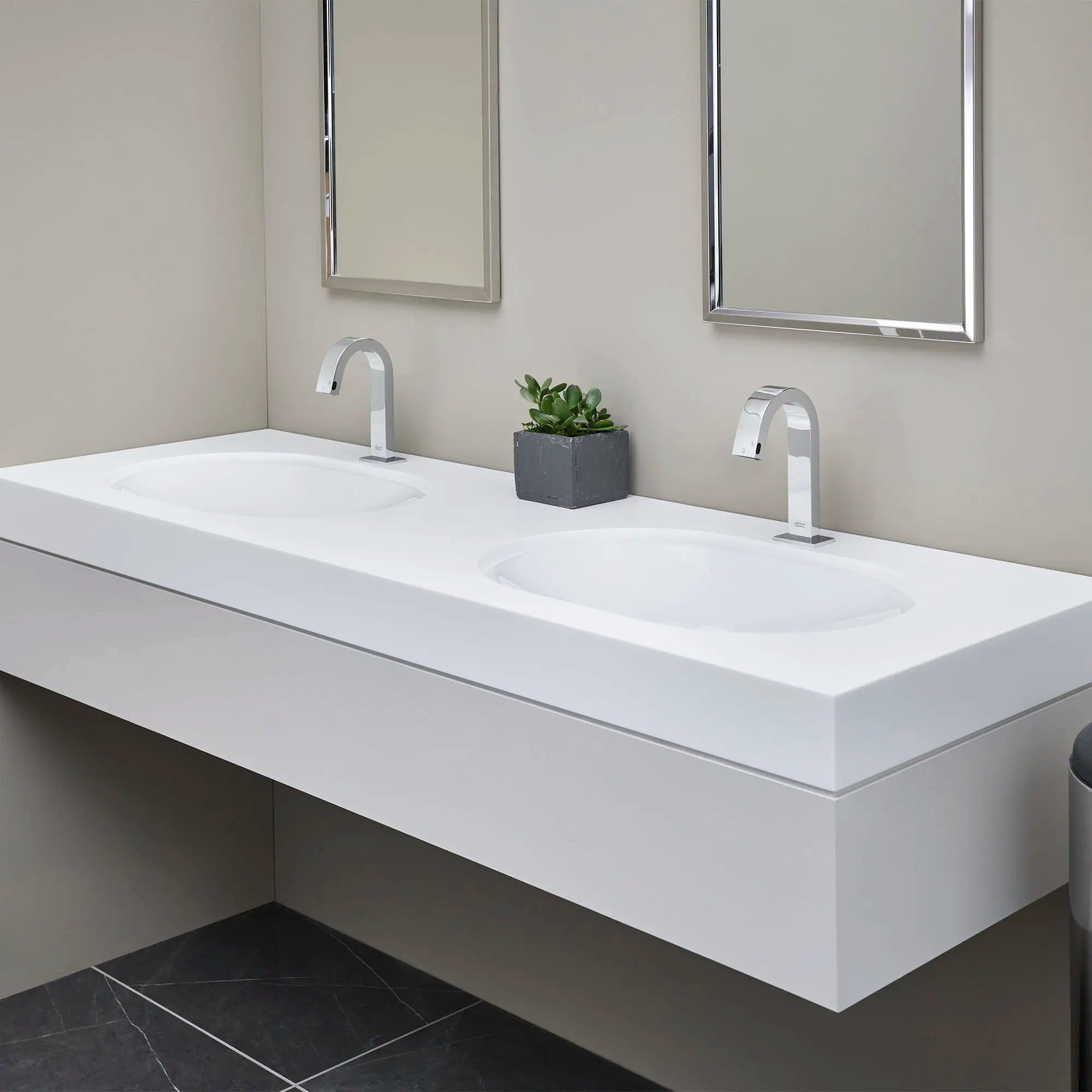 2-In-1 Integral Touchless Faucet/Soap Dispenser, Base Model // POLISHED CHROME // 80350_B-776B112.002_4_CDNwebp.webp